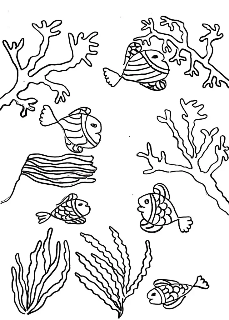 On this page of free printable coloring pages, there is seaweed along with fish.